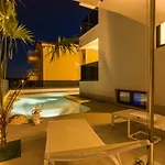 Royal Apartman *